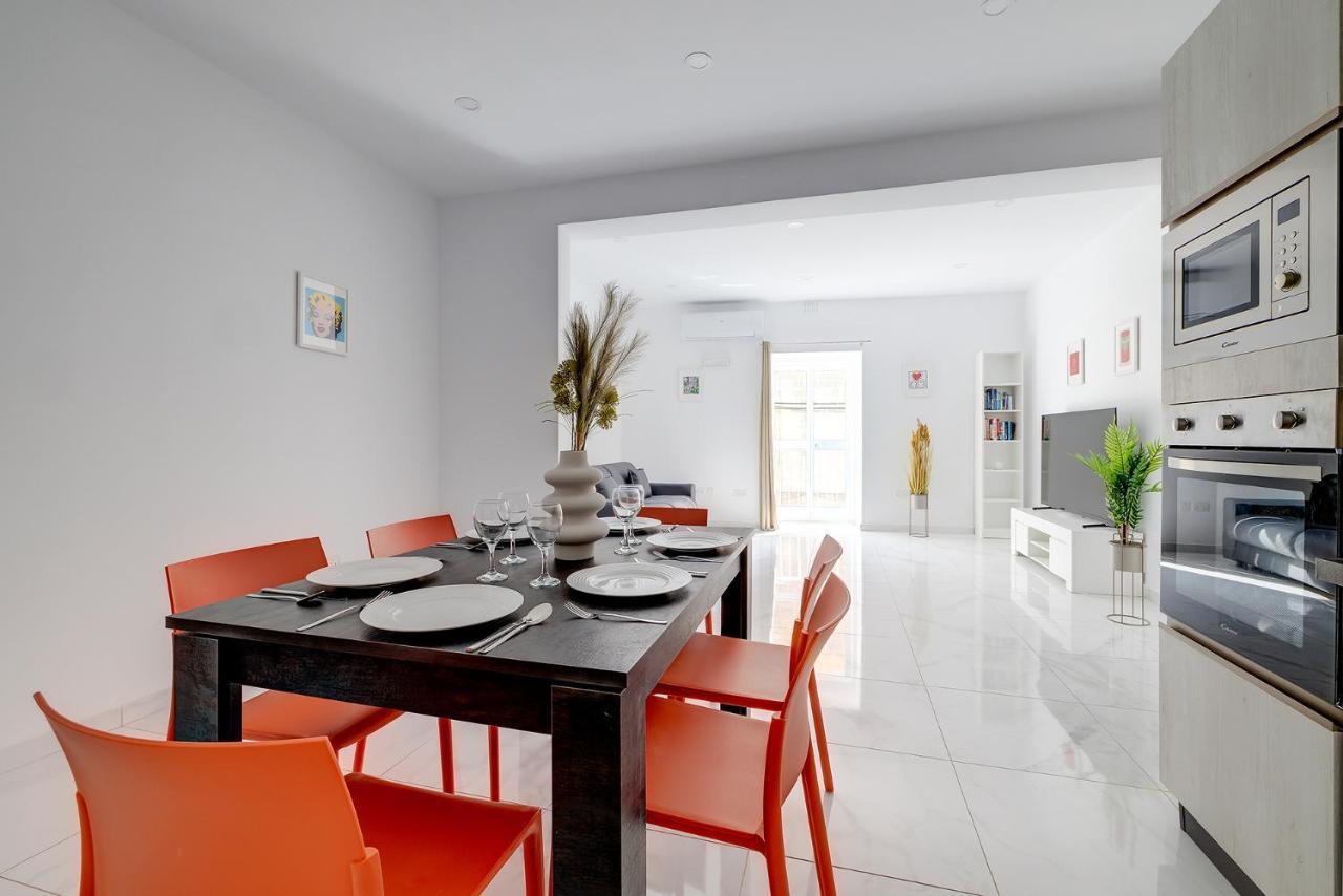 Modern Family Holiday Retreat In Gzira Sliema Esterno foto