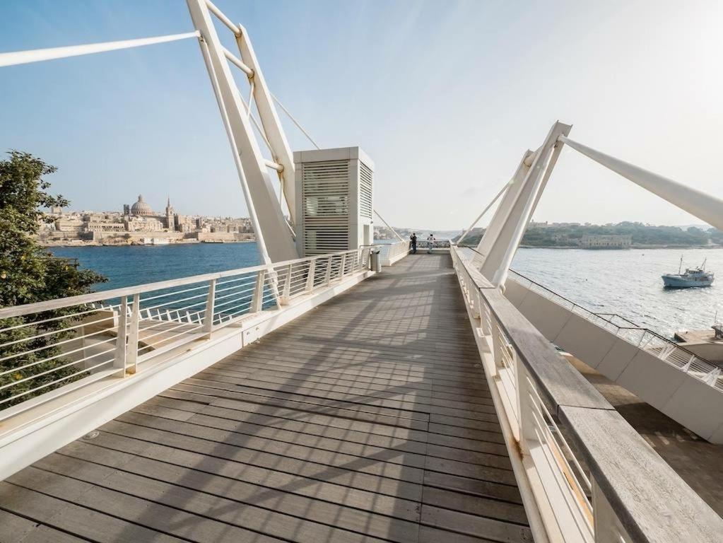 Modern Family Holiday Retreat In Gzira Sliema Esterno foto