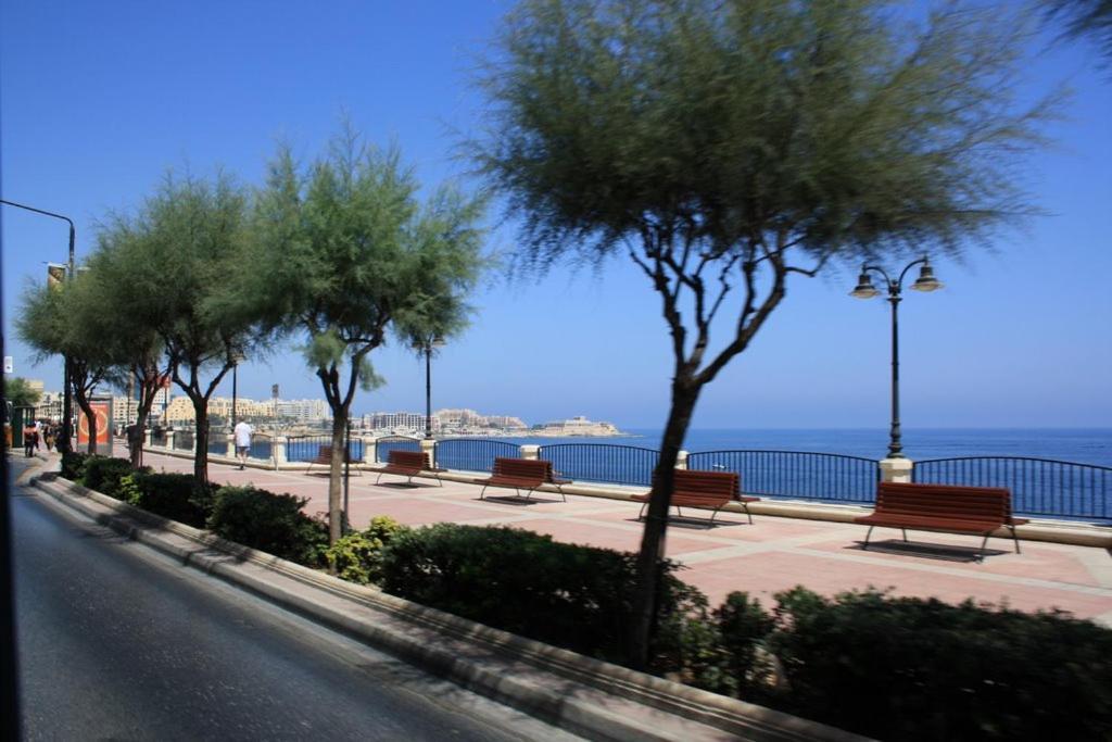 Modern Family Holiday Retreat In Gzira Sliema Esterno foto